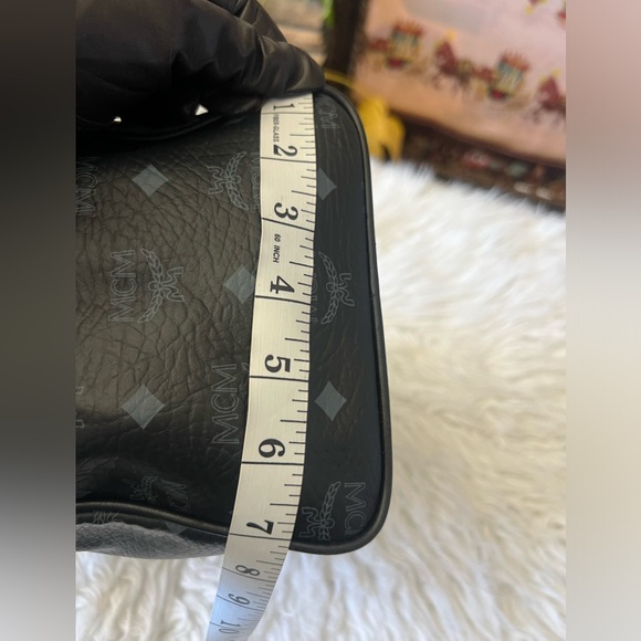 EUC mcm boston stark - Picture 13 of 15